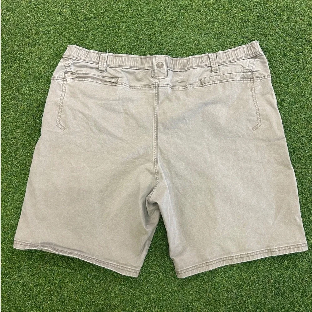 Magellan Outdoors Mens Khaki Tan Cotton Canvas Cargo Shorts Size 40 Elastic